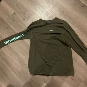 Patagonia Green Long Sleeve Large